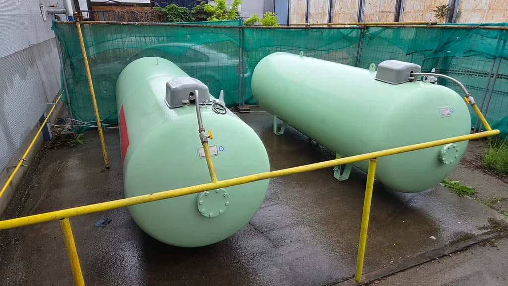 LPG nádrže pre vyhrievanie pece 1